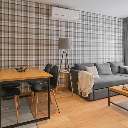 Qu Grani Apartment