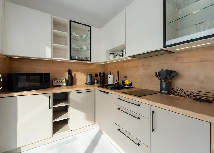 Pod Gondola - Mountain Z Sauna, In & Out- Dream *